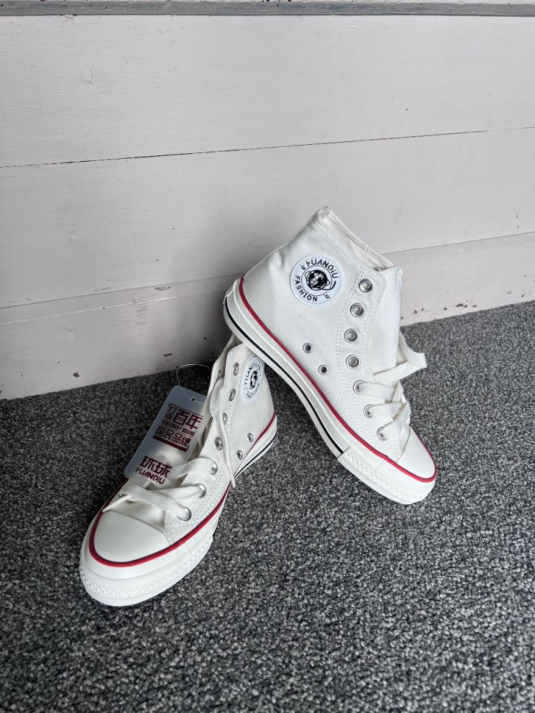 Huanqiu White Canvas High-Top Sneakers - Size EU 39 / UK 6 (Defect)