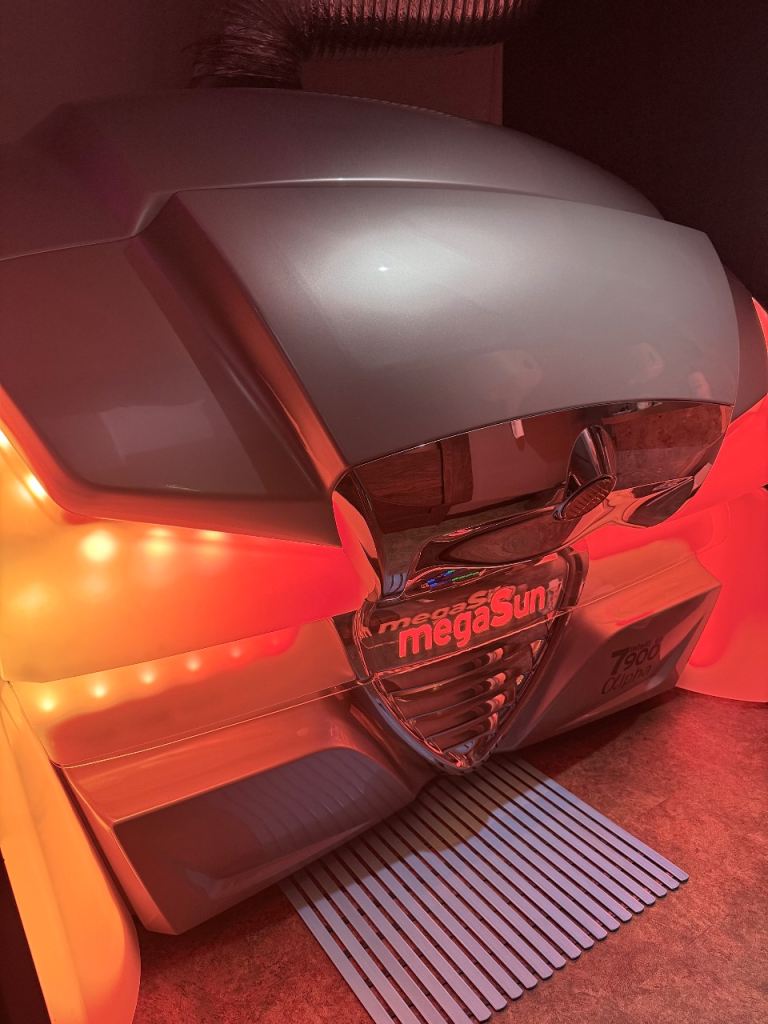 megaSun 7900 Alpha IntelliSun Sunbed for Sale – Fully Working Condition
