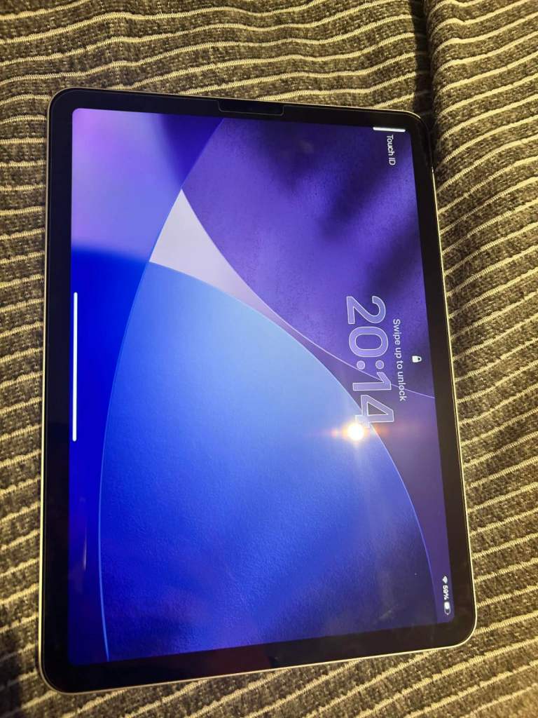 Ipad Air M1 - 5th Generation - 100% Battery Health - 64GB - Pristine