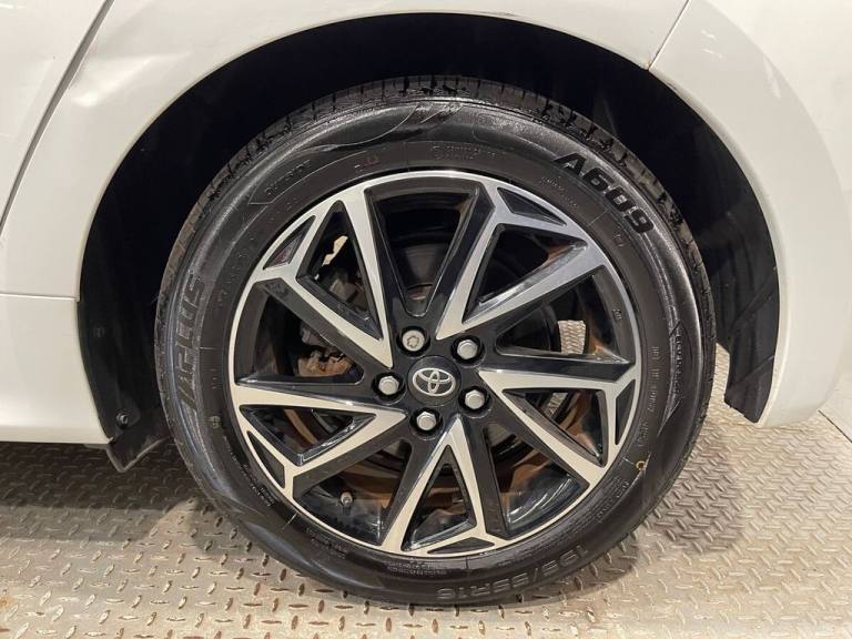 2022 Toyota Yaris 1.5 VVT-h Design Hatchback 5dr Petrol Hybrid E-CVT Euro 6 (s/s) (116 ps) Hatchb...