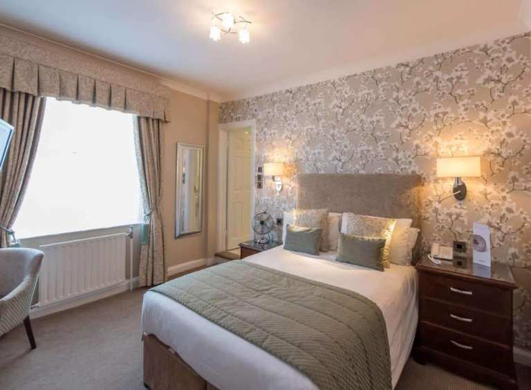 Double room for rent 