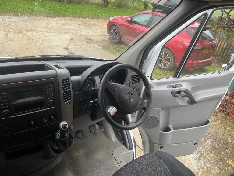 Mercedes-Benz Sprinter Luton van 2015