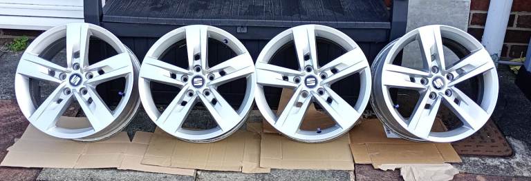 Genuine SEAT Leon 17" Alloy Wheels Set of 4- 5x112 7Jx17 ET49 5F0601025T