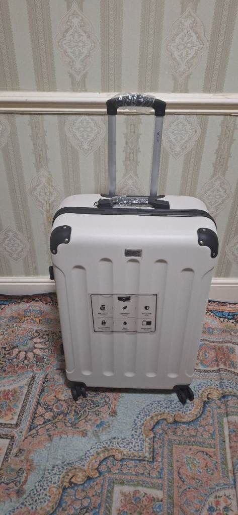 Lugg 28 inches suitcase 