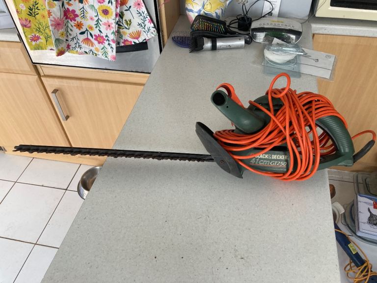 Hedge trimmer