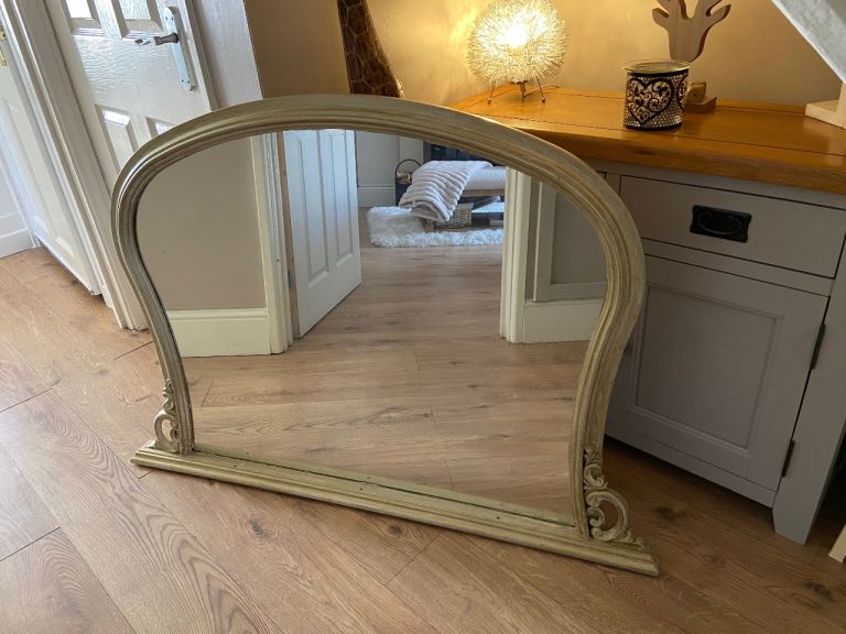 Large mirror 