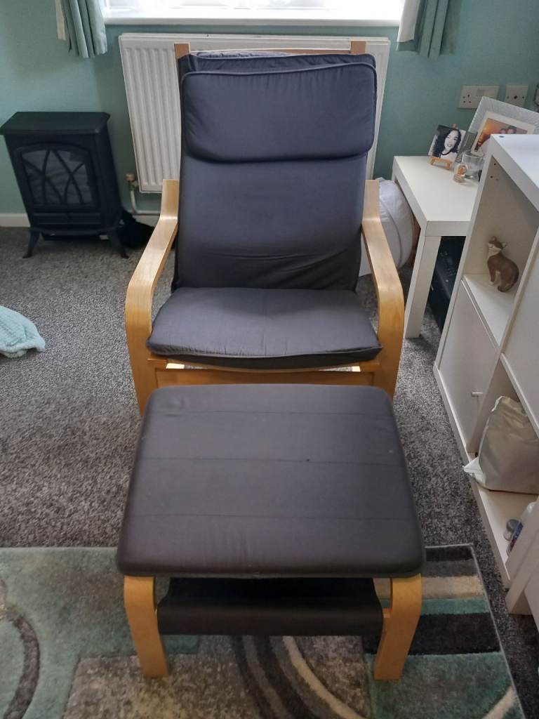 Bentwood Relaxing Chairs 