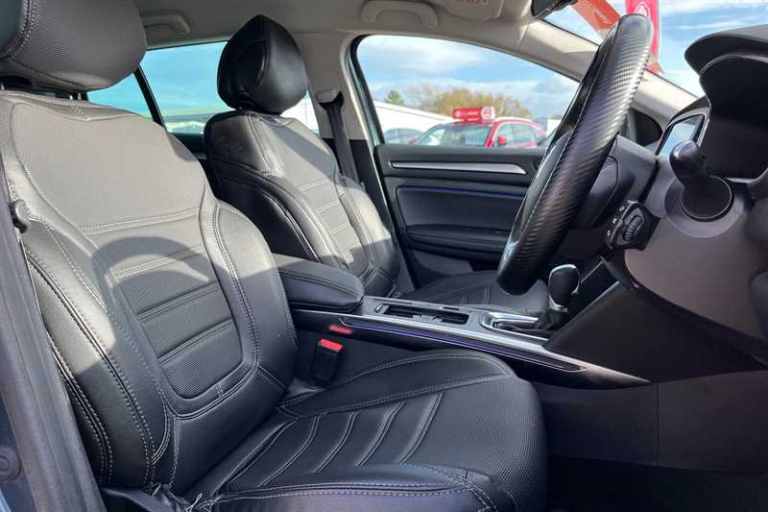 2022 Renault Megane 1.6 E-TECH PHEV 160 Iconic 5dr Auto ESTATE PETROL/ELECTRIC Automatic