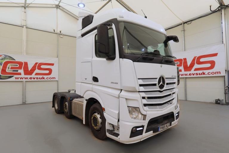 2015 (65 PLATE) Mercedes Benz Actros 2545 6x2 Euro 6 Tractor Units