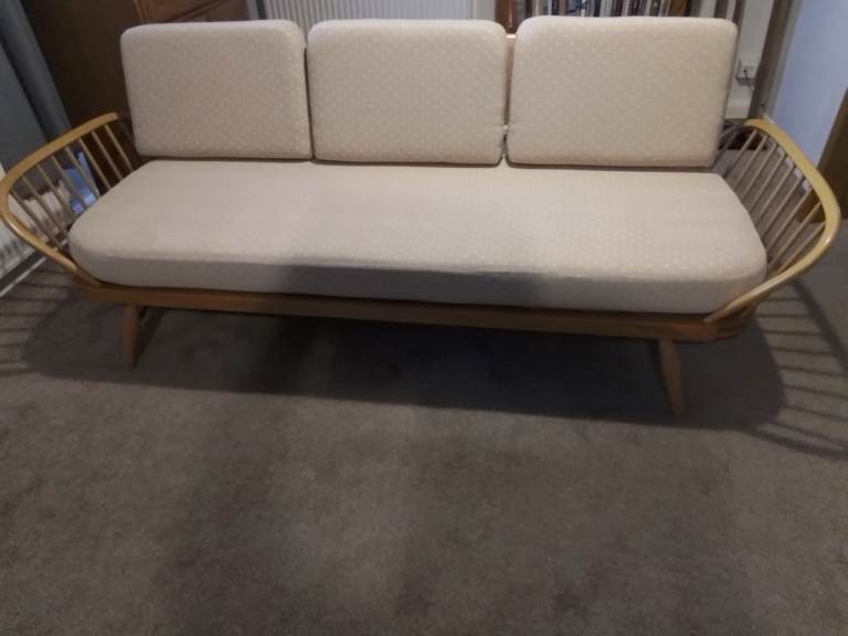 Ercol Studio Couch/Day Bed