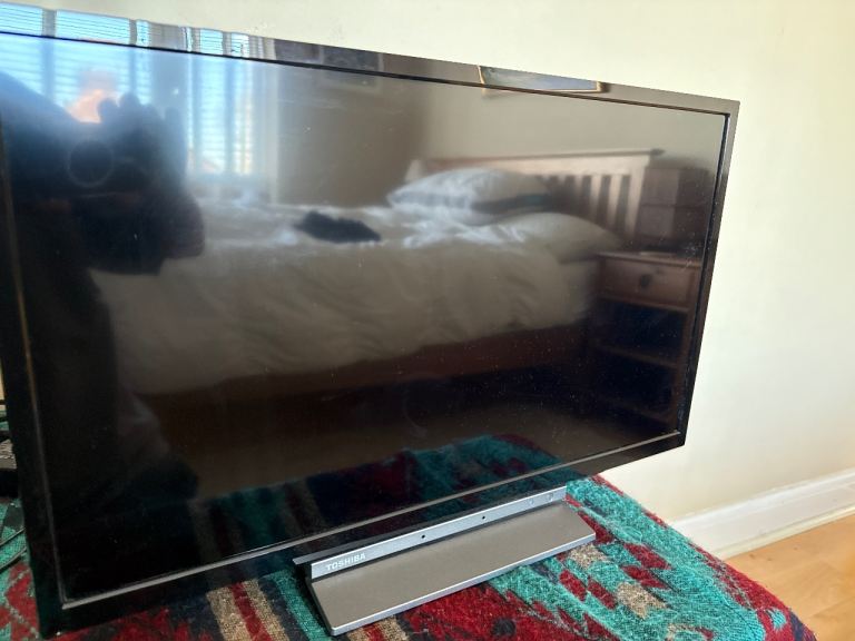 Toshiba smart tv 24 inch