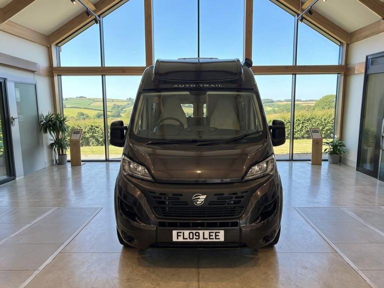 2025 Auto-Trail V-Line 610 SE