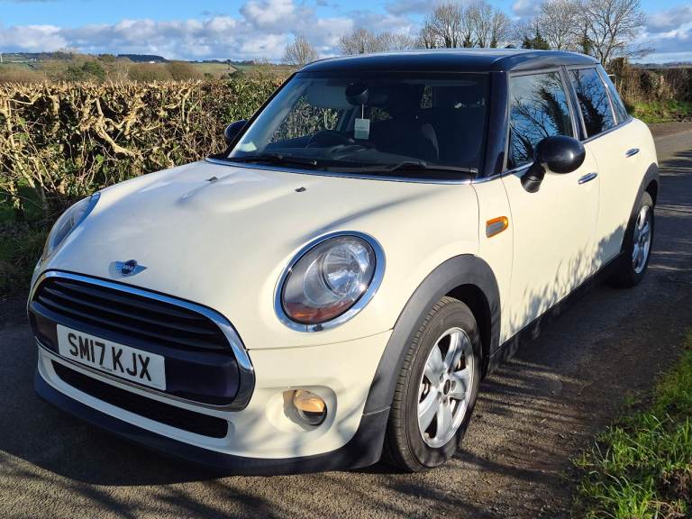2017 Mini Cooper D 1.5 Diesel 5 Door Great Condition Just Serviced Hatch Clubman One 