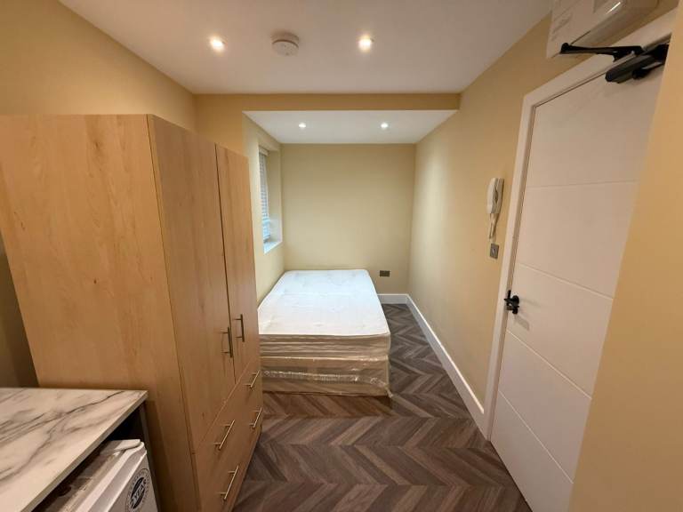 BENEFITS ACCEPTED - Studio Flat Available in Acton Ealing W5