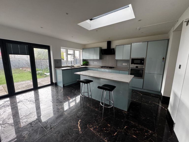 BRAND NEW LARGE DOUBLE BEDROOMS | ALL BILLS INCLUDED