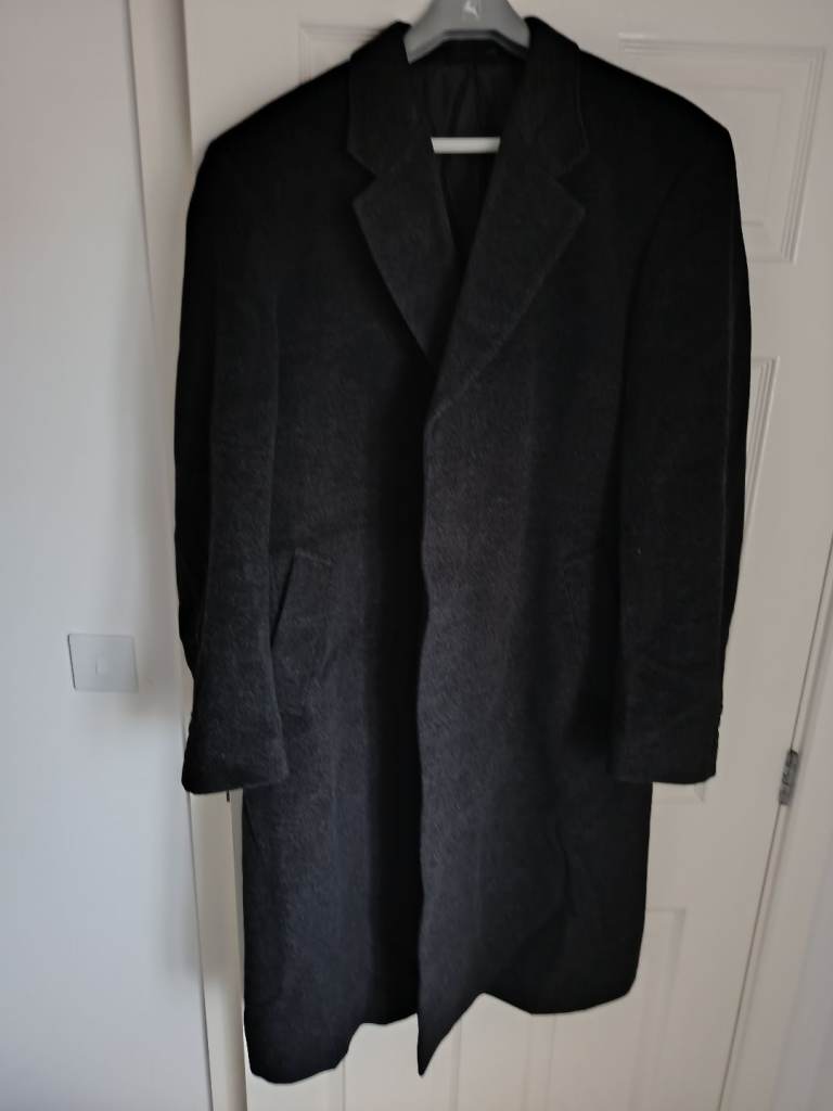 Black Men's Long Coat – Good Condition