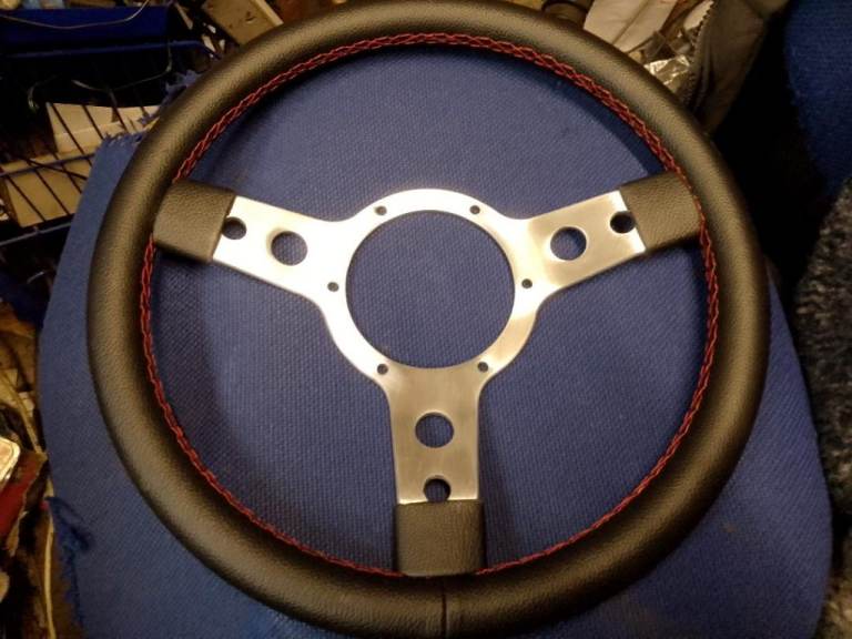 NEW CLASSIC MINI SPRINGALEX STEERING WHEEL BLACK WITH RED STITCHING 