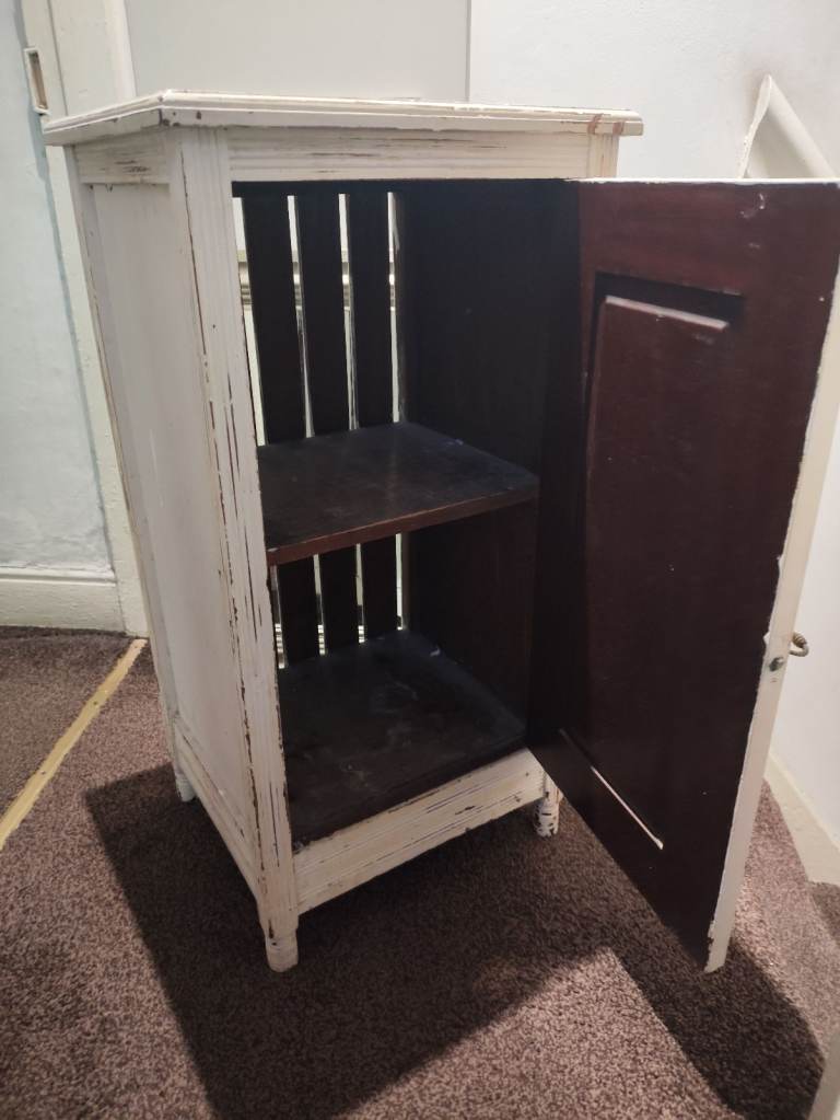 Solid wood bathroom cupboard