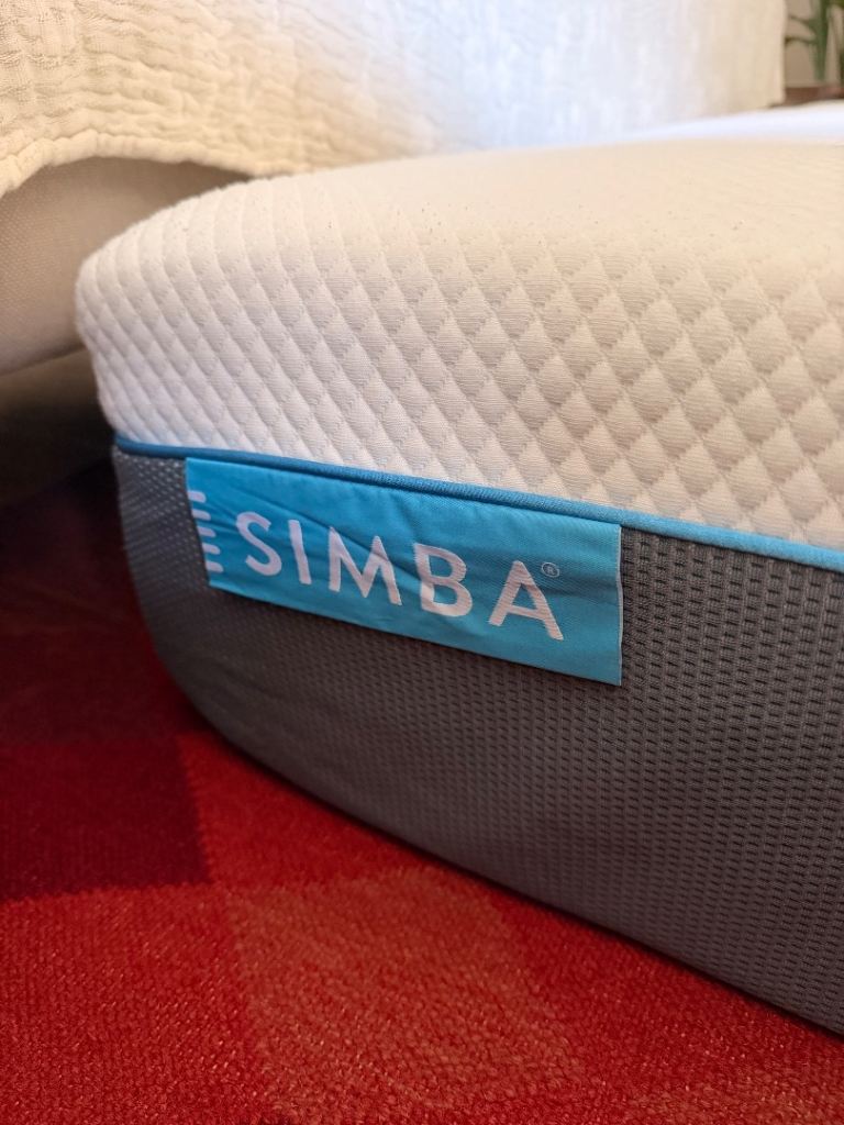 Simba hybrid King mattress