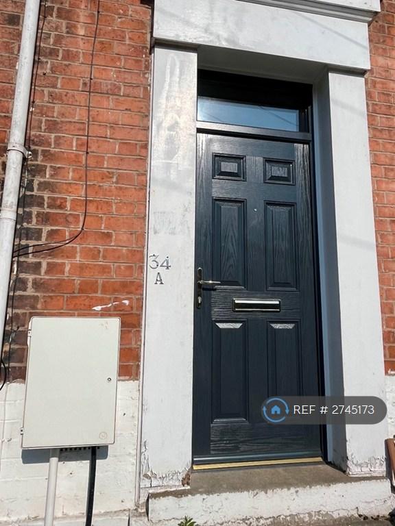 3 bedroom flat in Holberry Gardens, Sheffield, S10 (3 bed) (#2745173)