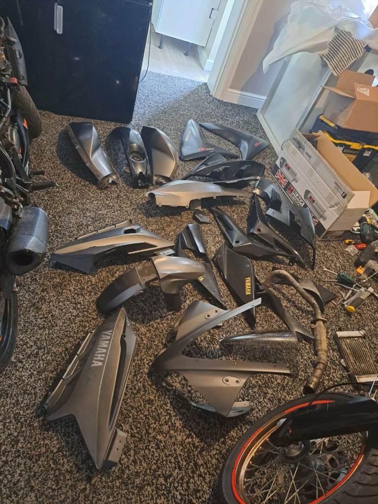 Yzfr125 2010 fairing 