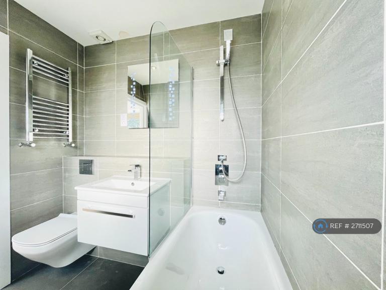 2 bedroom flat in Hoxton Street, London, N1 (2 bed) (#2711507)