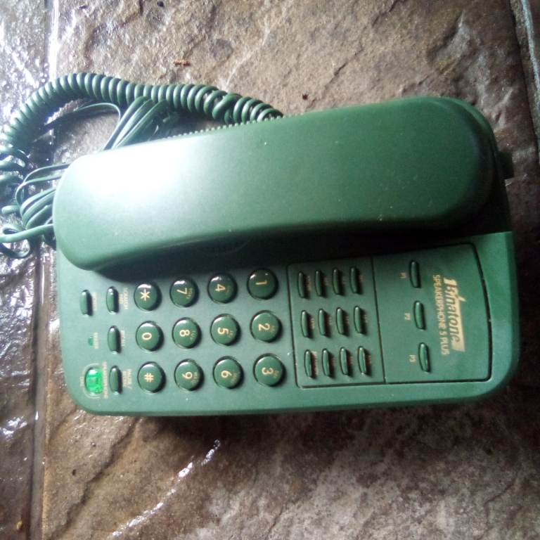 Binatone Speakeasy Plus phone in nearly new condition. Has lots of functions 