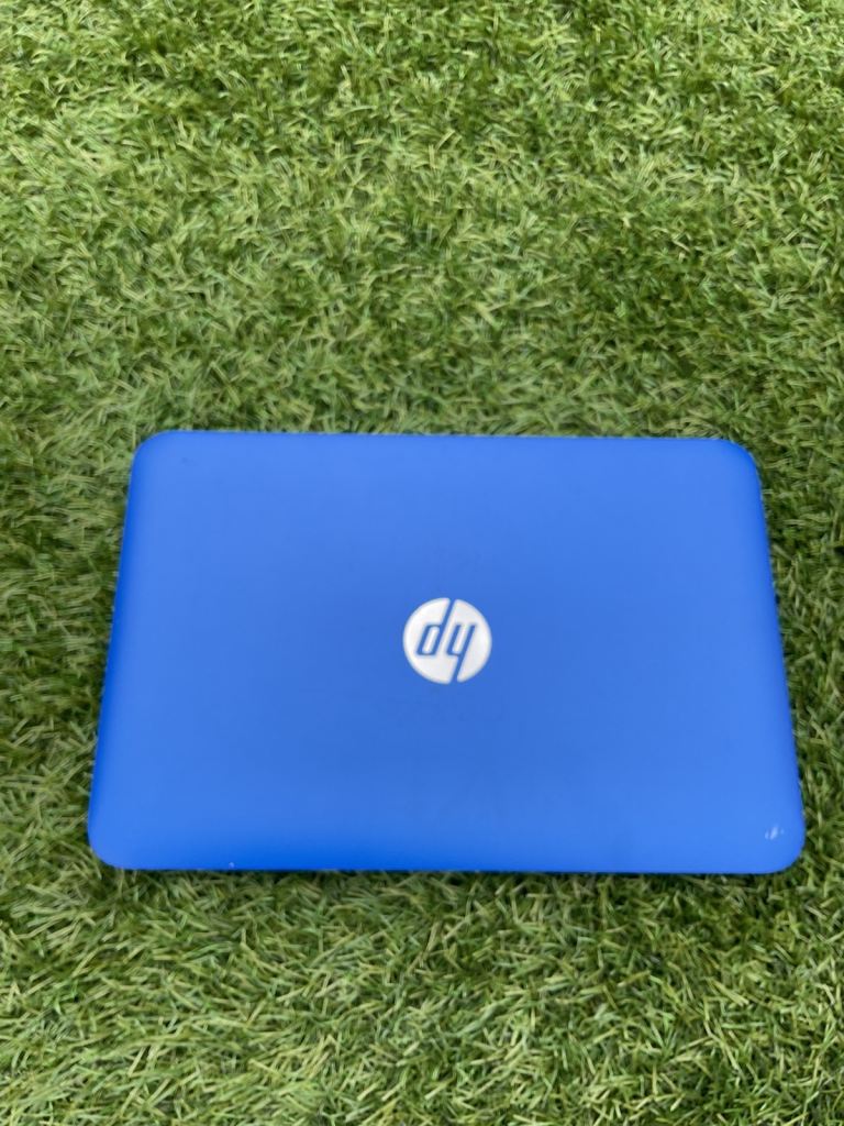 Blue Hp laptop excellent condition 
