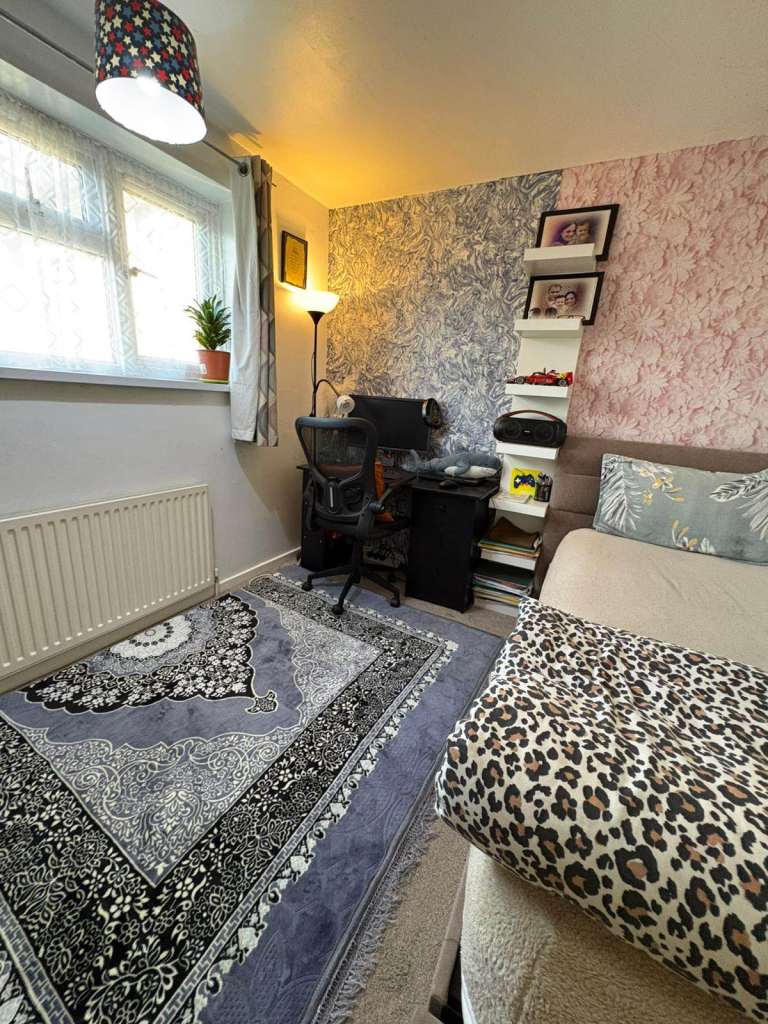 2 Bed Semi detached House for Rent ,Usk Road,Rg30