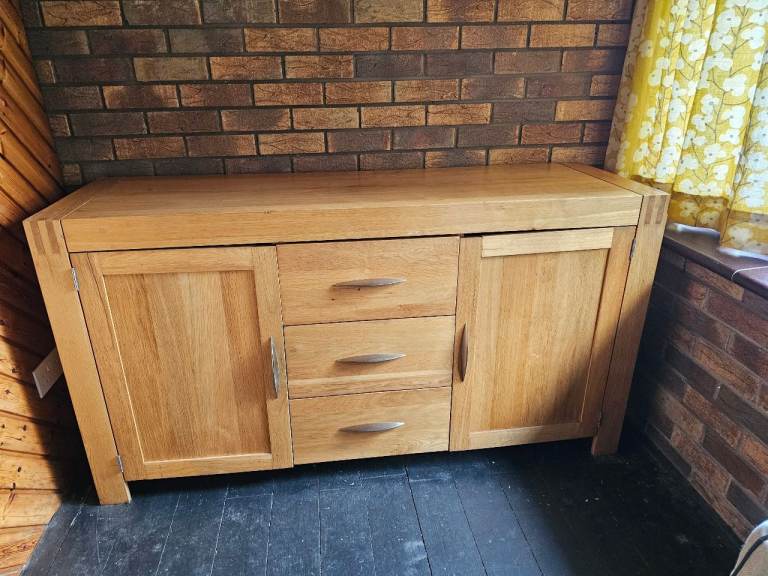 Oak furnture land sideboard solid oak side board