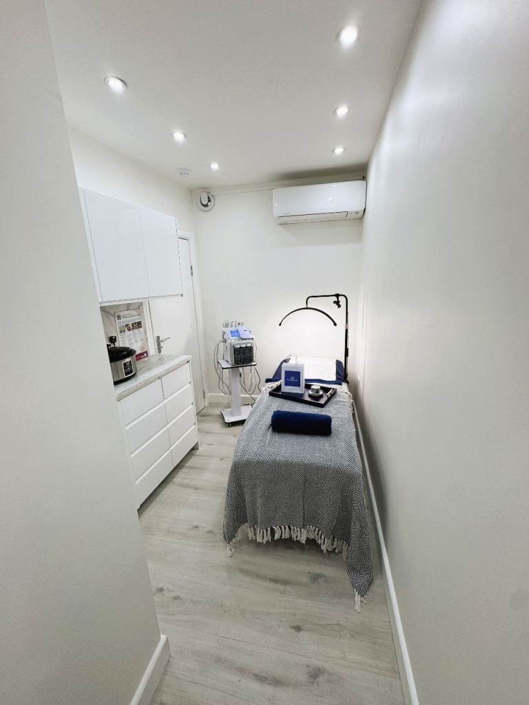 Treatment / Therapy Room to Rent – Wapping/Tower Bridge - E1W – Private Entrance & A/C
