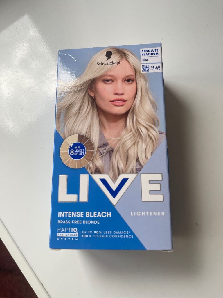 Schwarzkopf LIVE Intense Bleach Lightener - Brass-Free Blonde, New