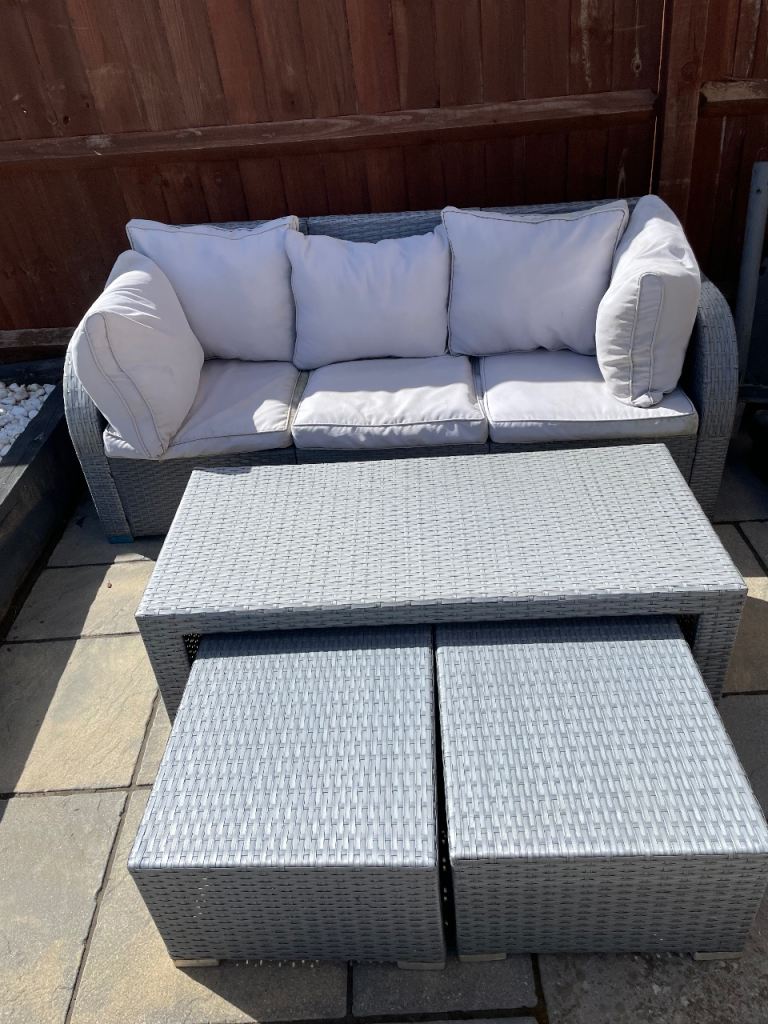 Ratan garden furniture 
