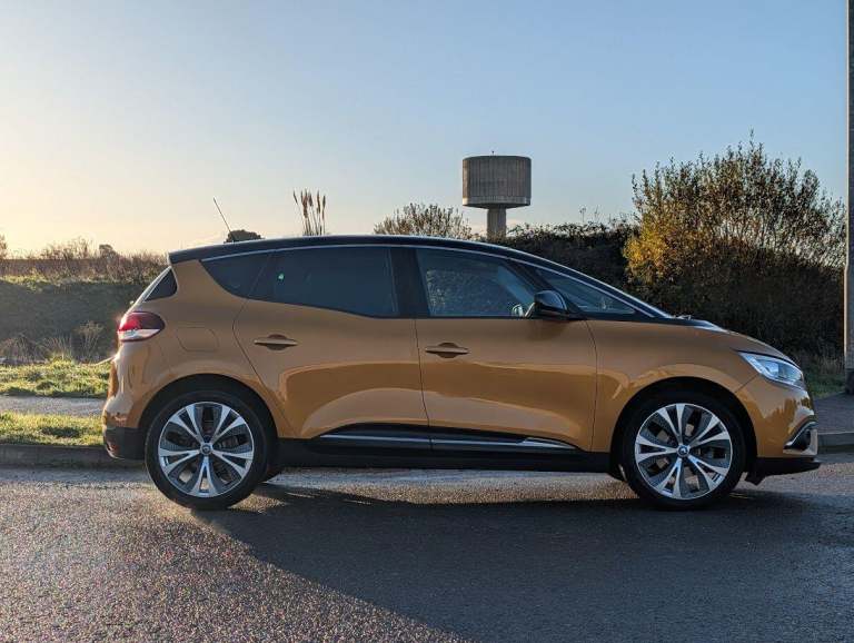 2016 Renault Scenic 1.6 dCi Dynamique S Nav 5dr MPV DIESEL Manual