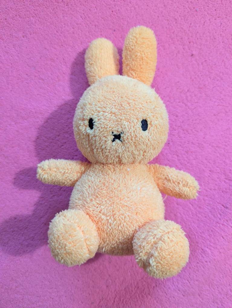 Immaculate sunshine yellow Miffy soft toy