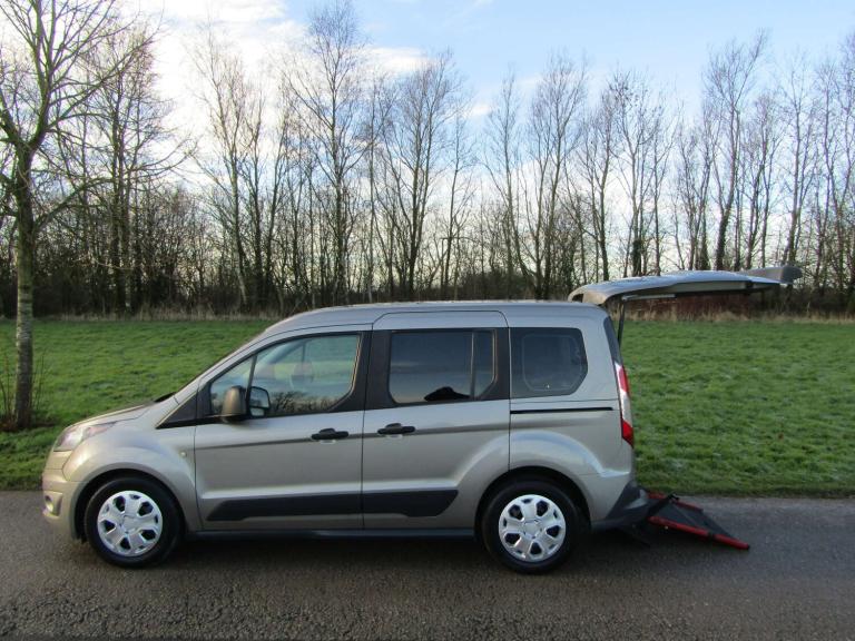 2016 Ford Tourneo Connect 1.5 Tdci Powershift Automatic WHEELCHAIR ACCESSIBLE VEHICLE WAV DISABLE...