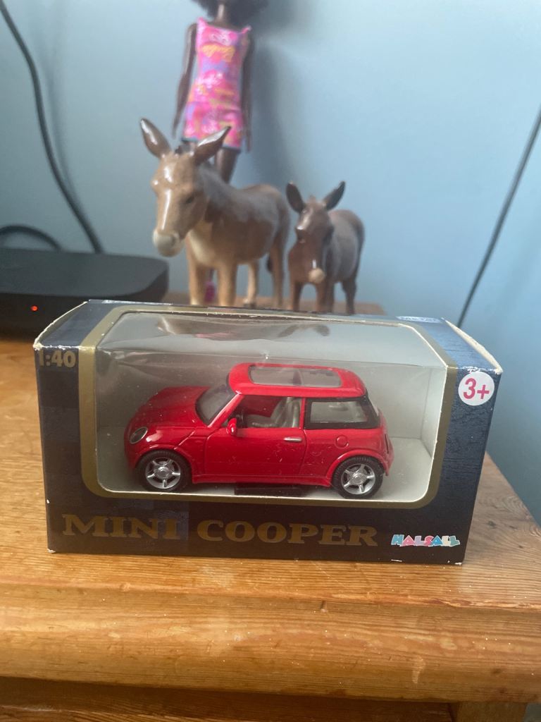 Mini Cooper 1.40 Scale Boxed
