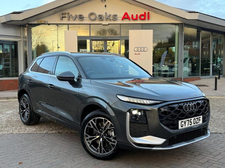 2025 Audi Q3 1.5 e-Hybrid S Line 5dr S Tronic ESTATE PETROL/ELECTRIC Automatic