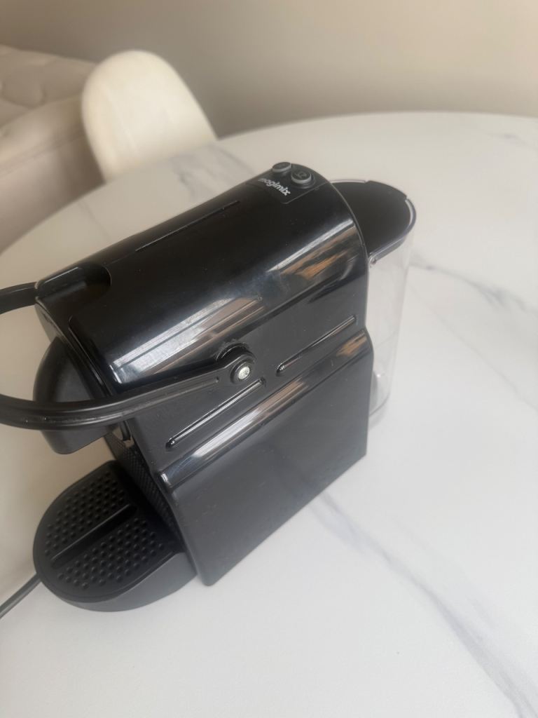 Nespresso Magimix Coffee Machine – Black, Very Good Condition