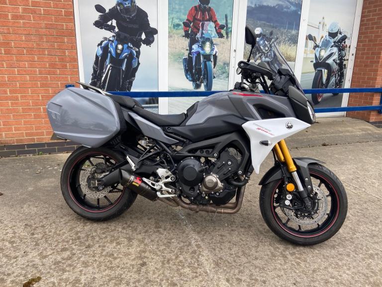 YAMAHA TRACER 900 GT, AKROPOVIC SYSTEM, PANNIERS, F.S.H