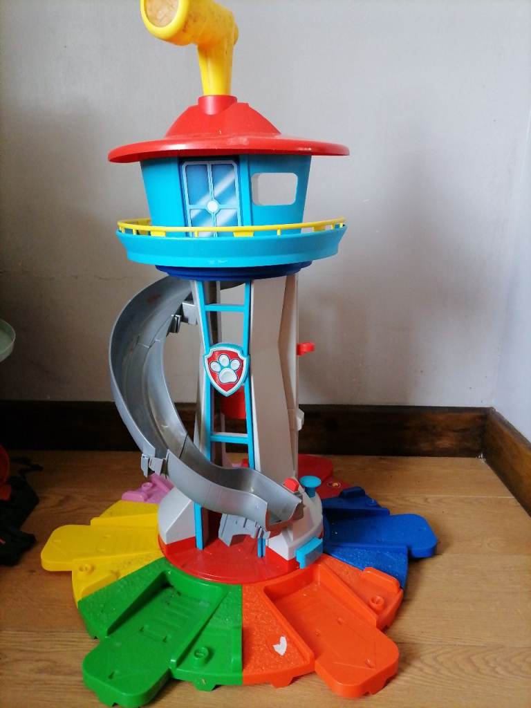 Paw Patrol Lookout Tower Play Set – Good Condition