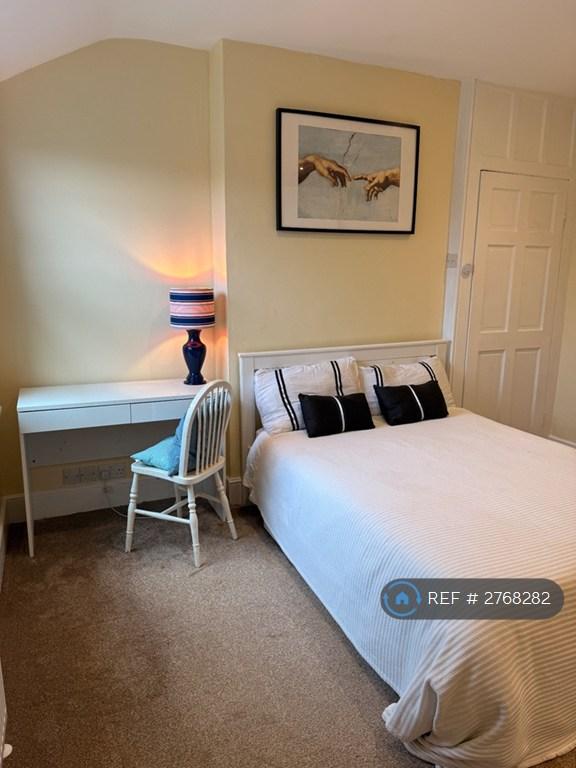 1 bedroom in Wavertree Road, London, SW2 (#2768282)