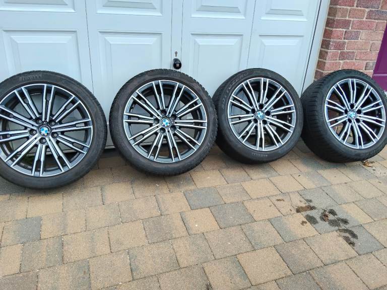 Genuine BMW G20/G21 790M 18” Alloys + Pirelli Sottozero Run Flats + TPMS
