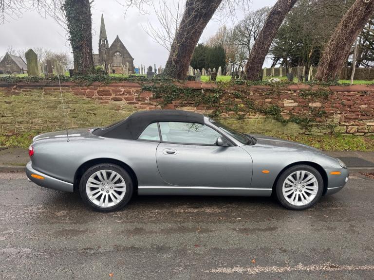 2004 Jaguar XK8 4.2 2dr Auto CONVERTIBLE Petrol Automatic