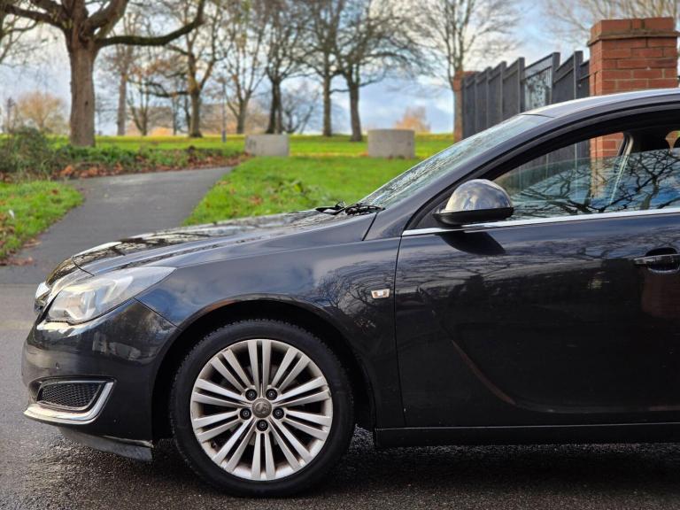 2013 Vauxhall Insignia 2.0 CDTi ecoFLEX Design Nav 5dr [Start Stop] HATCHBACK DIESEL Manual