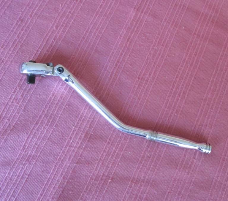 Popular Mechanics 3/8 swivel head ratchet 