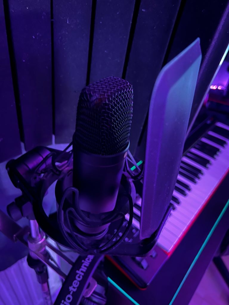 Rode Mic + Audio-Technica Headphones Full Studio Bundle £300 – Wembley Pickup