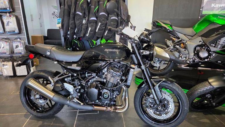Kawasaki Z900RS, NEW 2026 BLACKBALL EDITION