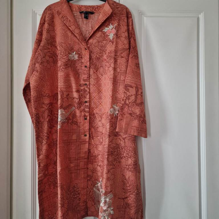 image for Nishat Linen Pakistani Women's Designer Kurta - Pret Collection, Size 16 (L), Brand New