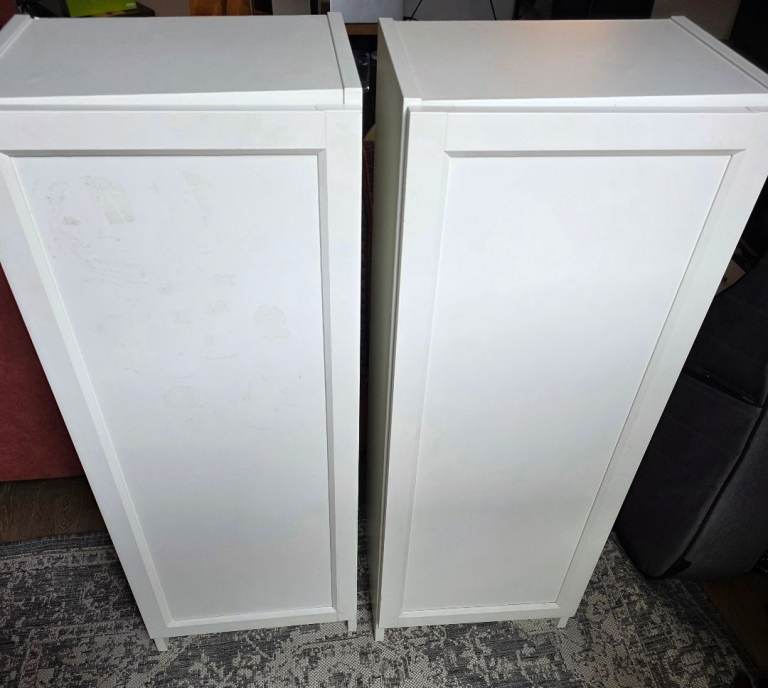 2x cabinets